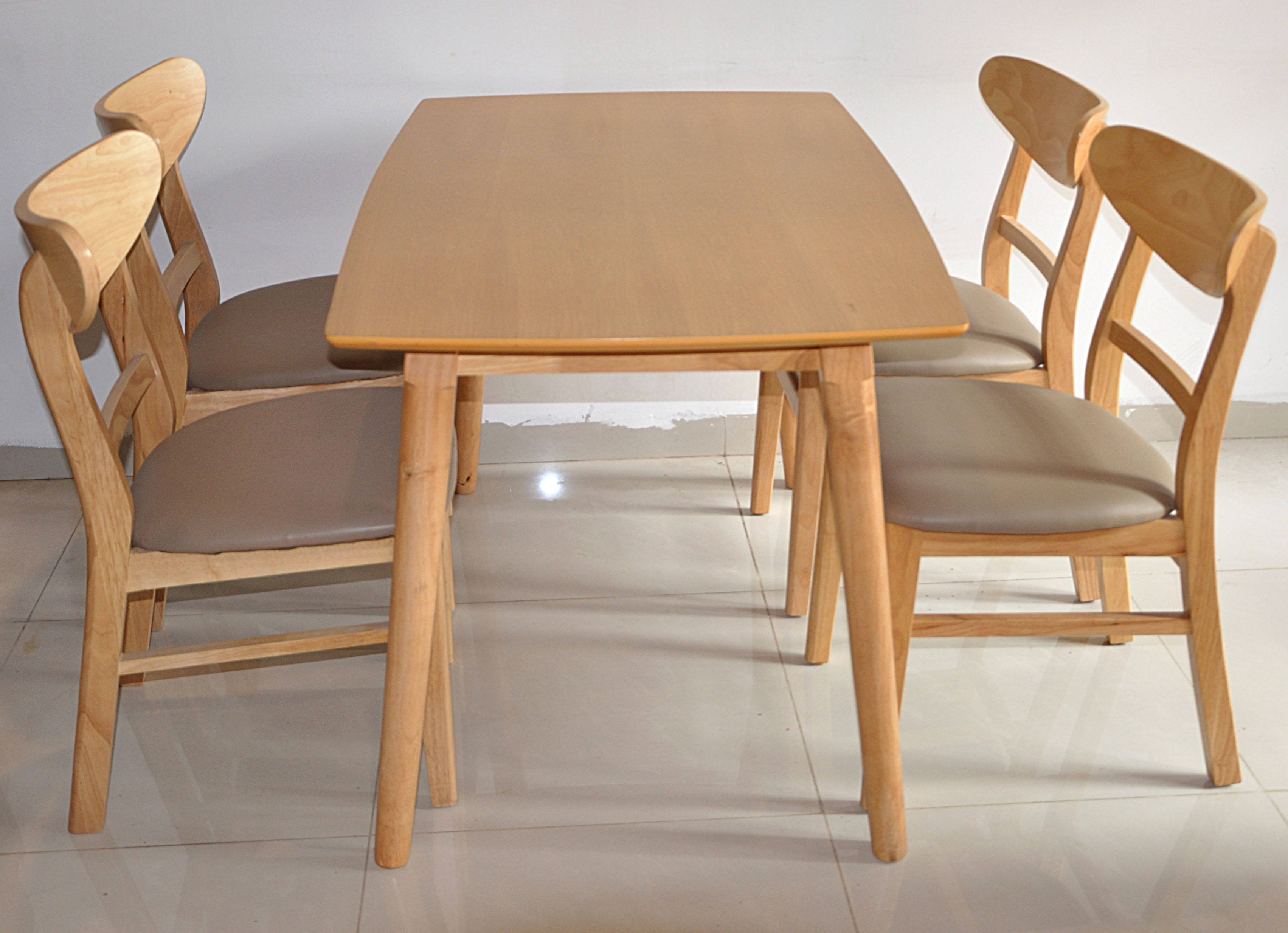 Bộ bàn ghế gỗ Mango
